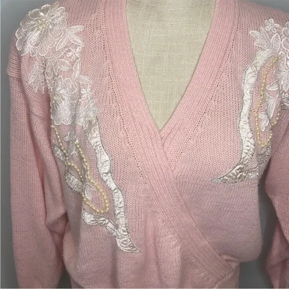 Women's Jaclyn Smith Pink V-Neck Vintage Sweater with Floral Embroidery Size L - Picture 6 of 12